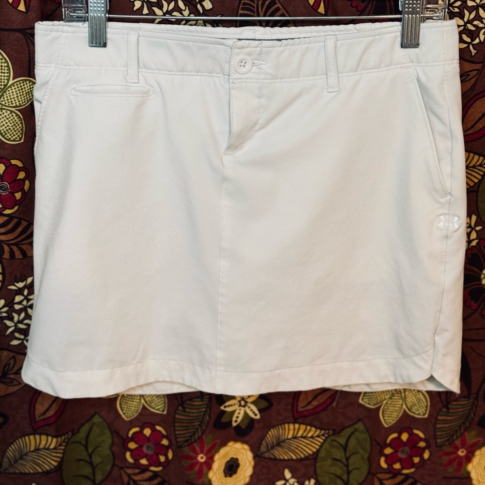 Under Aurmor White Skort, skirt with shorts